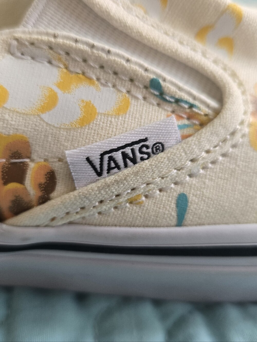 Vans "Get on Outdoors" Marshmallow Unisex Slip Ons, 8/9.5 - Picture 11 of 13